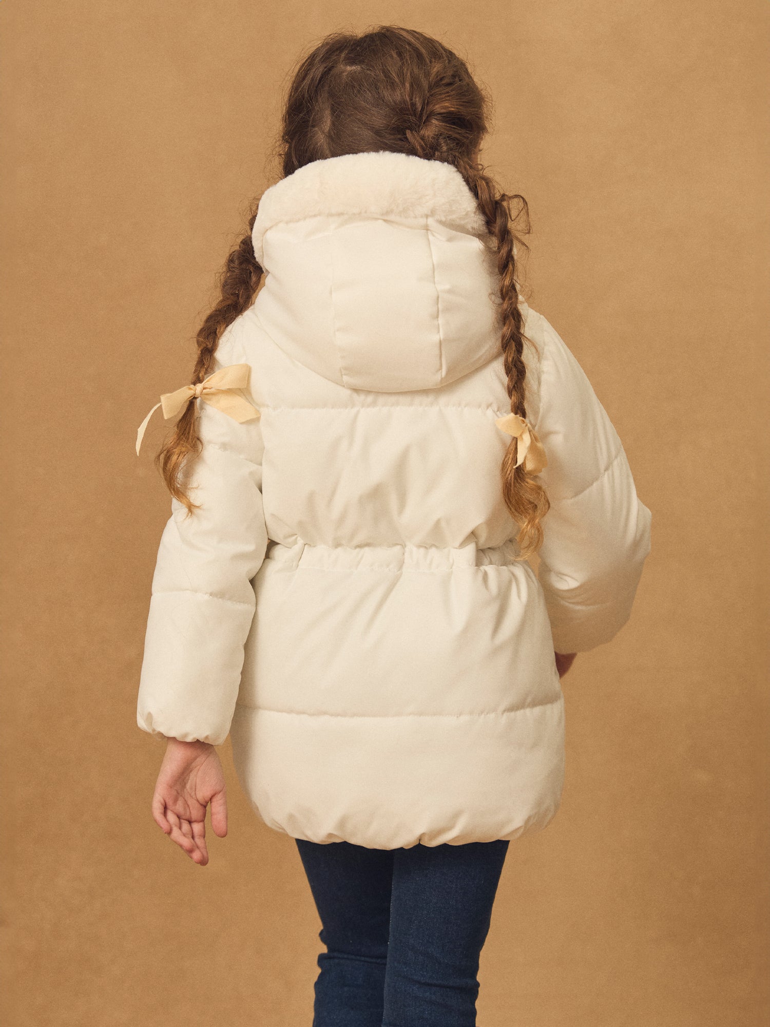 Weiße Steppjacke Mädchen