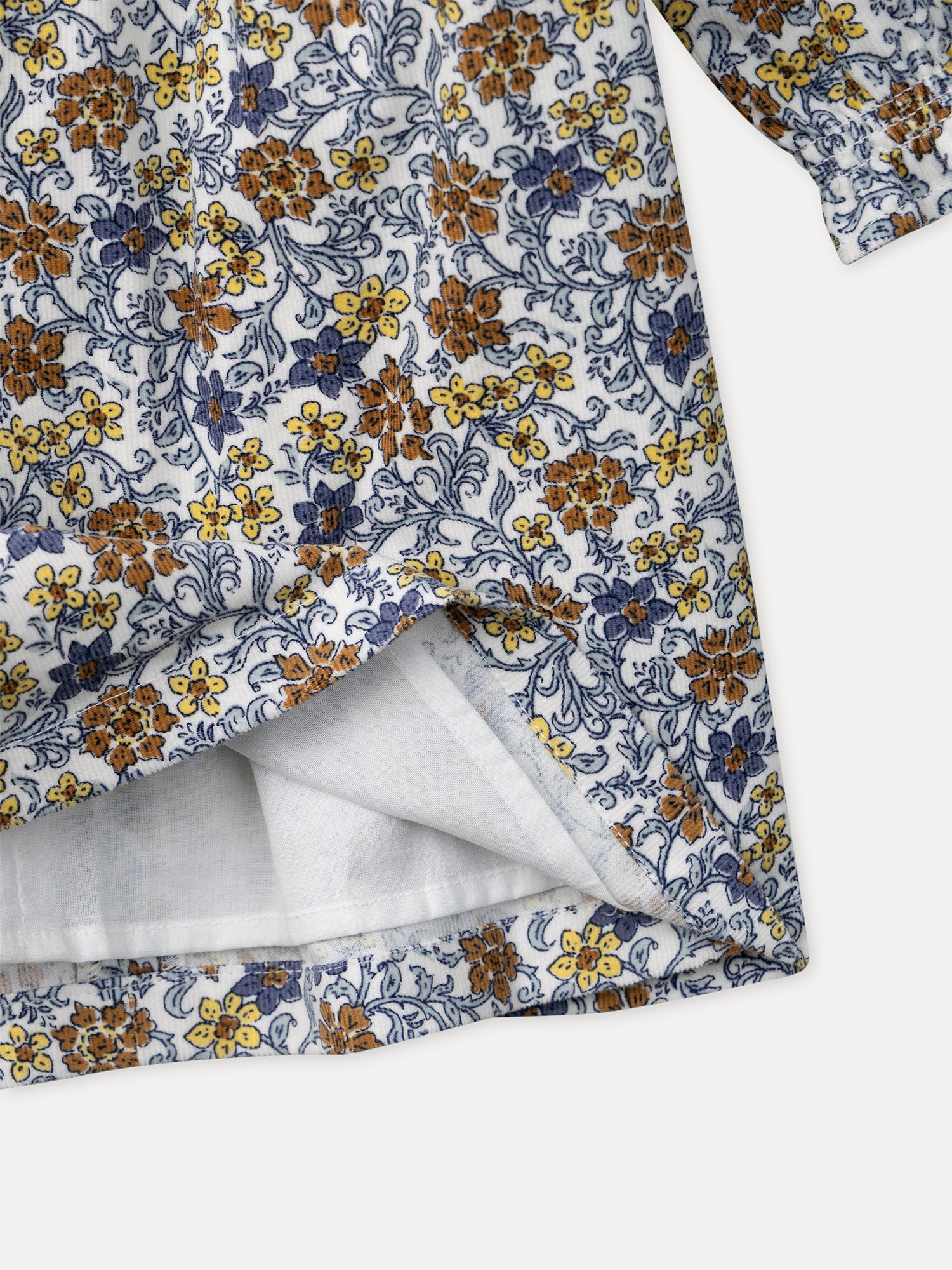 Kleid mit weißem Blumenmuster und Blumenkraagen für Mädchen