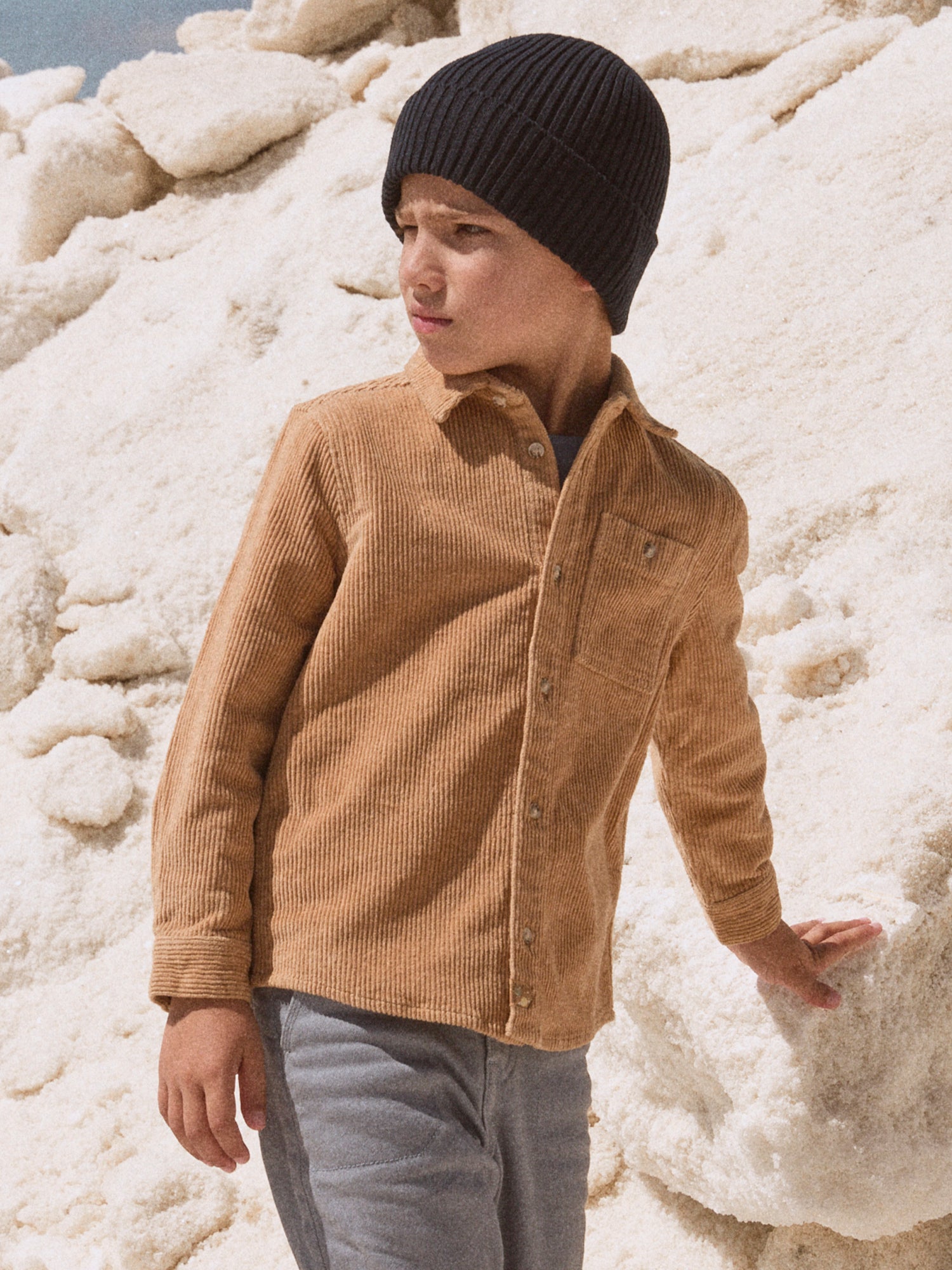 Braunes Samtshirt für Jungen