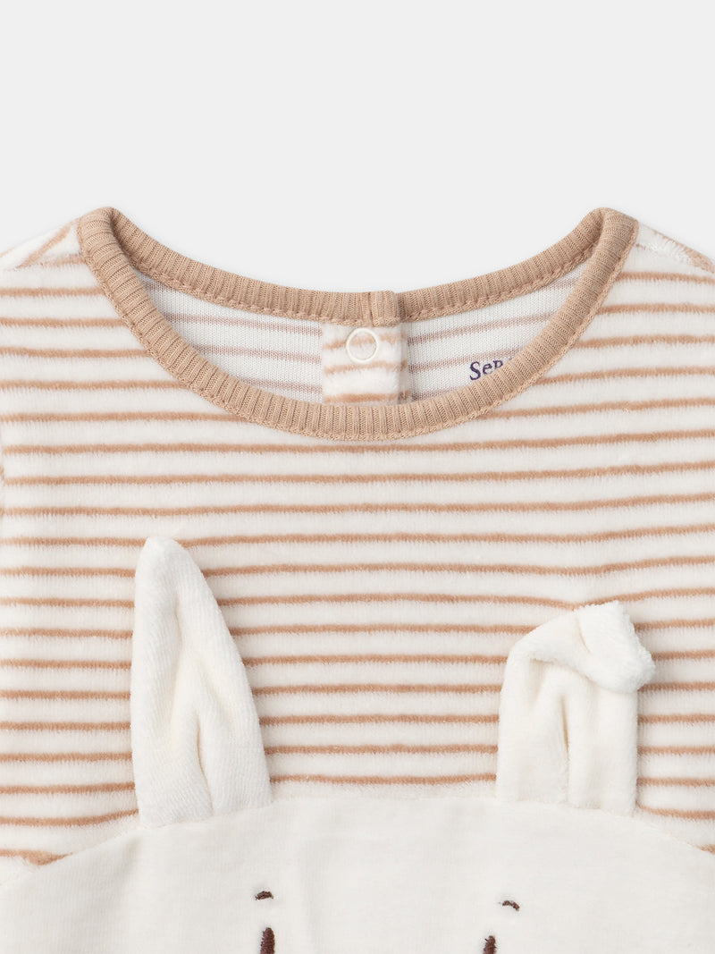 Cremefarbener Pyjama mit Streifen und Hase für Jungen