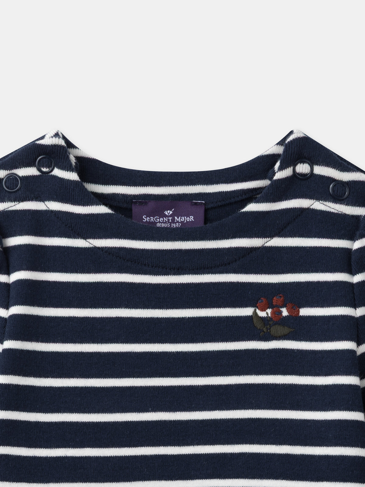 tmp/68893507776/files/9d440ce8-b883-4d6f-9b62-ca12c43b1e3b/26H1BF91ROB_070_102033a2d69-0c78-4259-95f6-8ce411170a8f.jpg