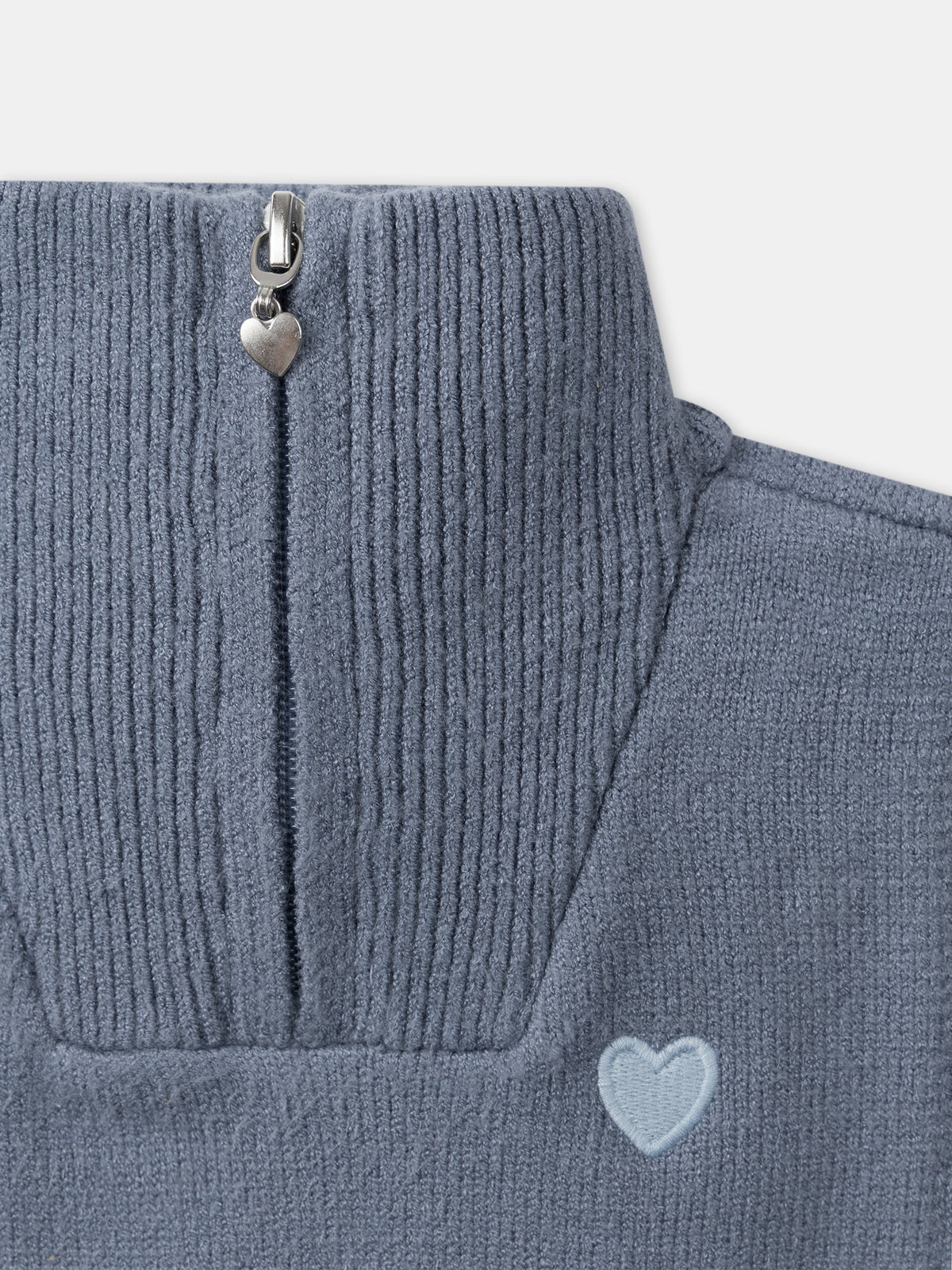 Blau-grauer Plastron mit Herzstickerei Mädchen