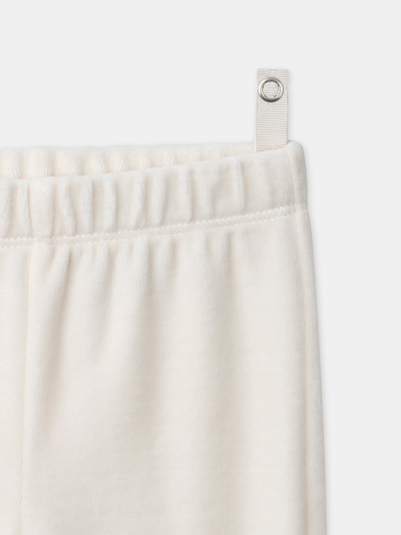 Cremefarbener Pyjama mit Streifen und Hase für Jungen