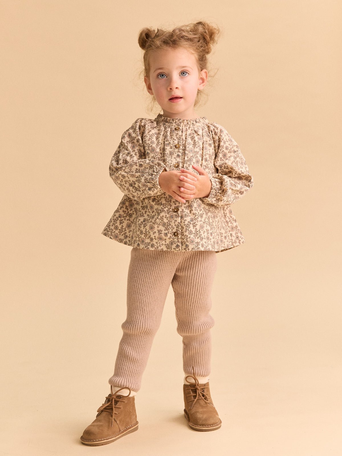 tmp/68893507776/files/8c2ef566-a702-42a2-87c5-5ac7a60539c0/26H1BF61LG_I820_3f66a356e-97c4-4273-ab12-77044760d282.jpg