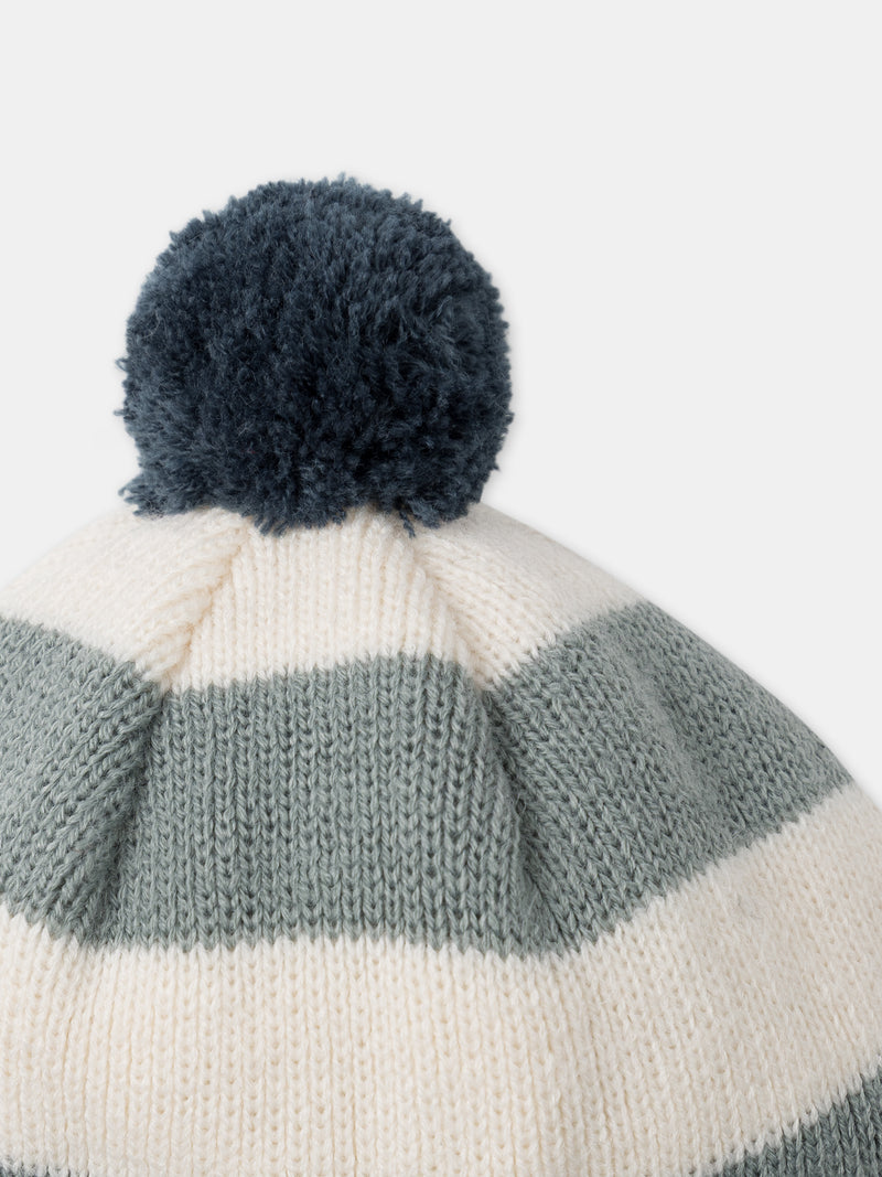 Dreifarbige Mütze mit Streifen und Pompon sowie Wal-Stickerei für Jungen