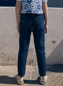Blaue Karottenjeans mit Gürtel mit Blumenmuster LEJINETTE / 24H2PFJ1JEAK005