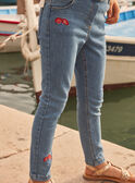 Jeans mit bestickten Blumen KEJINETTE / 24E2PF41JEAP269
